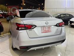 نيسان فيرسا